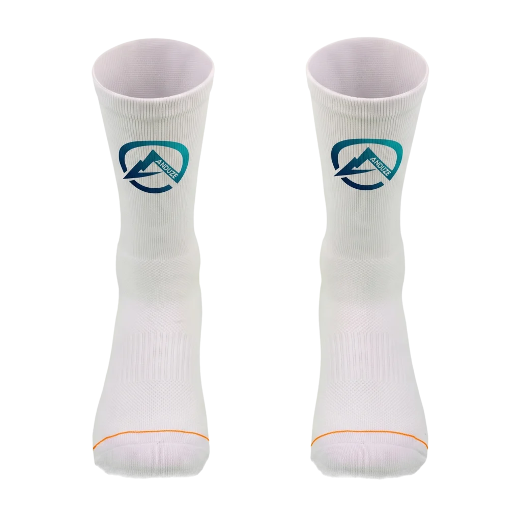 Chaussettes ACNA blanches vues de l'autre côté, logo montagne du club